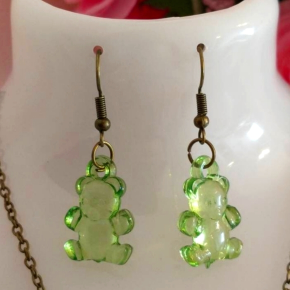 Teddy bear earrings💚🧸💚 - Picture 2 of 3